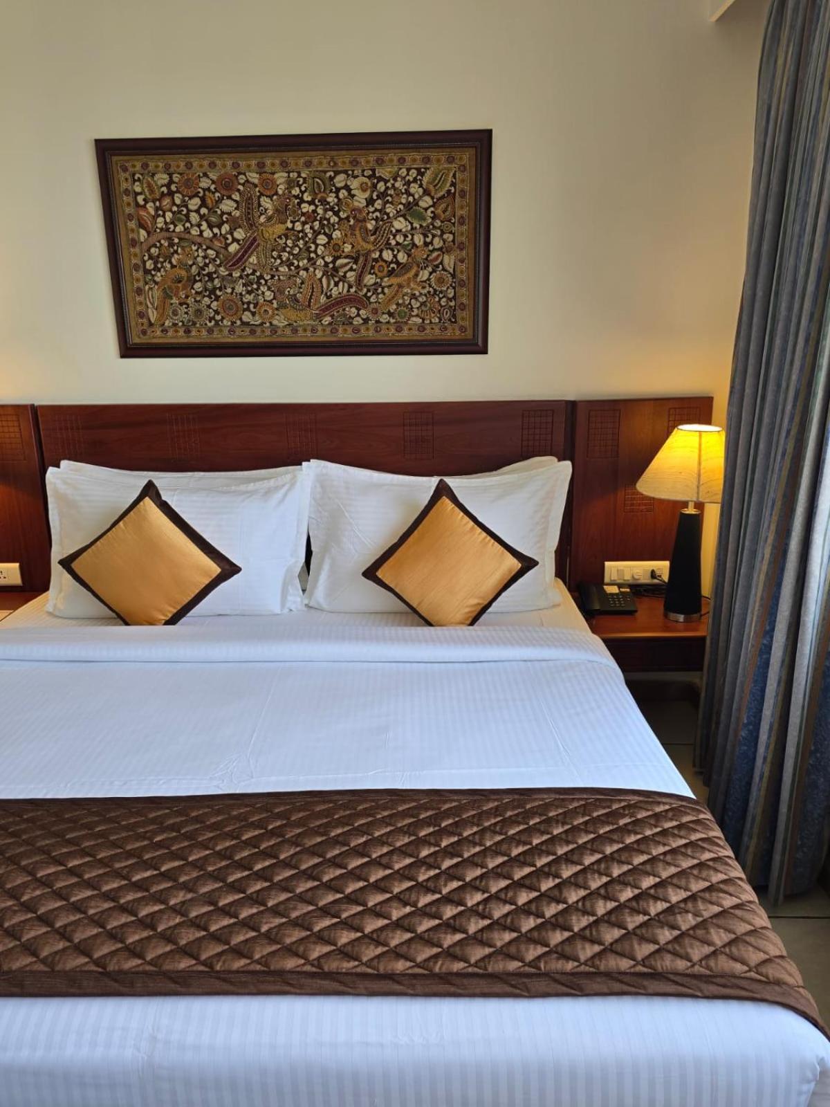 Harrisons Hotel 3*
